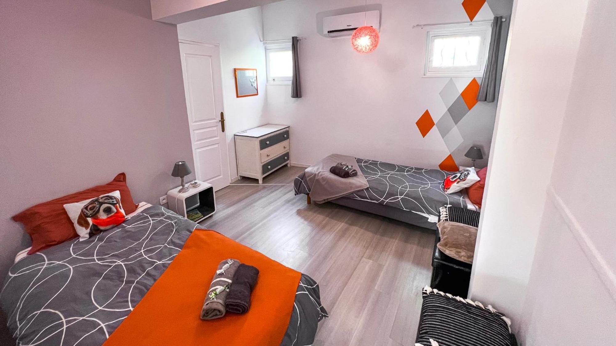 Reve D'Azur, 2 Chambres, Maison Julia En Bord De Mer A La Nartelle, Piscine Partagee, Parking & Terrasse Bbq, Wifi Et Draps Inclus Plage A Pied Сен Максим Екстериор снимка
