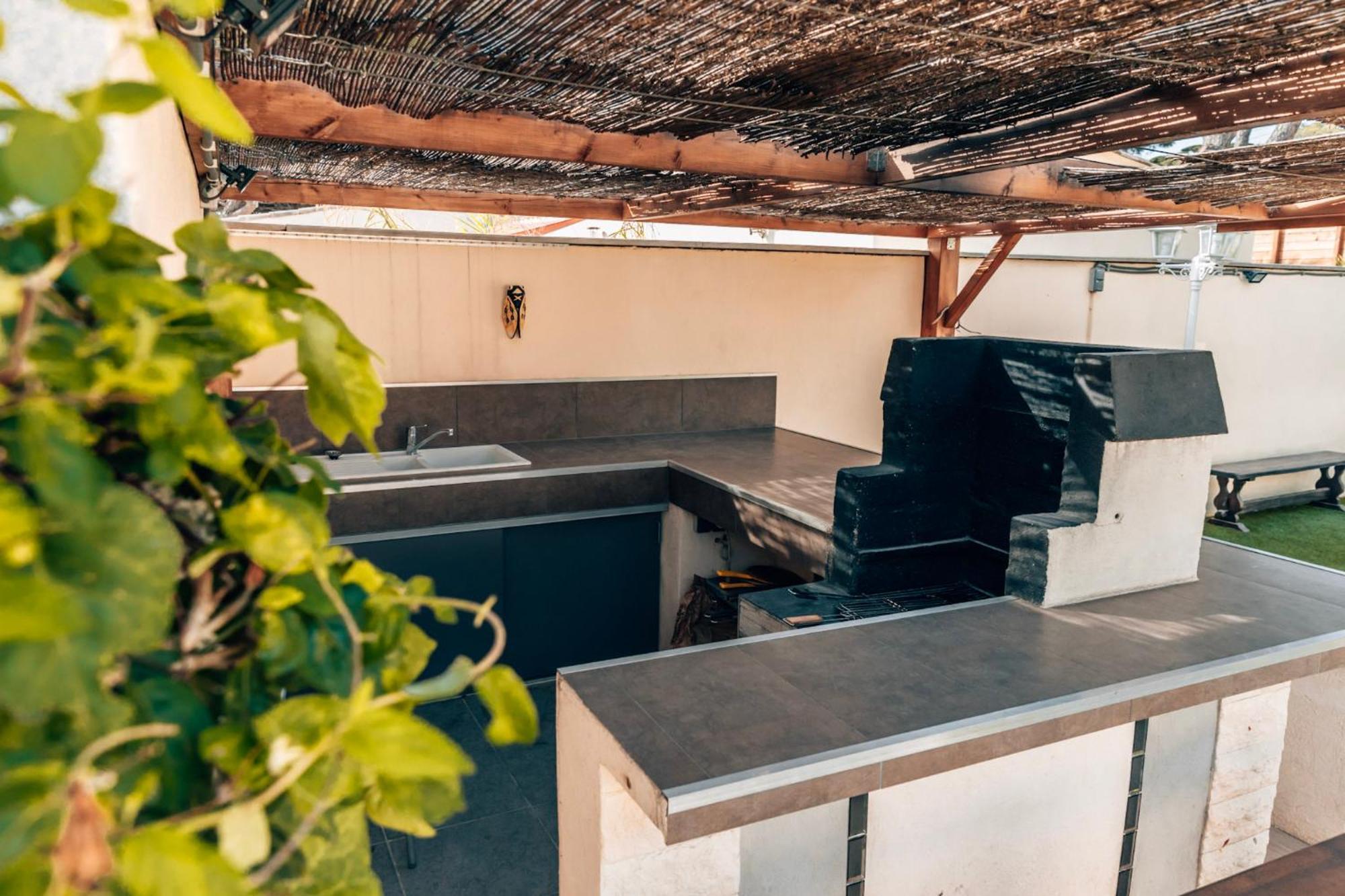 Reve D'Azur, 2 Chambres, Maison Julia En Bord De Mer A La Nartelle, Piscine Partagee, Parking & Terrasse Bbq, Wifi Et Draps Inclus Plage A Pied Сен Максим Екстериор снимка