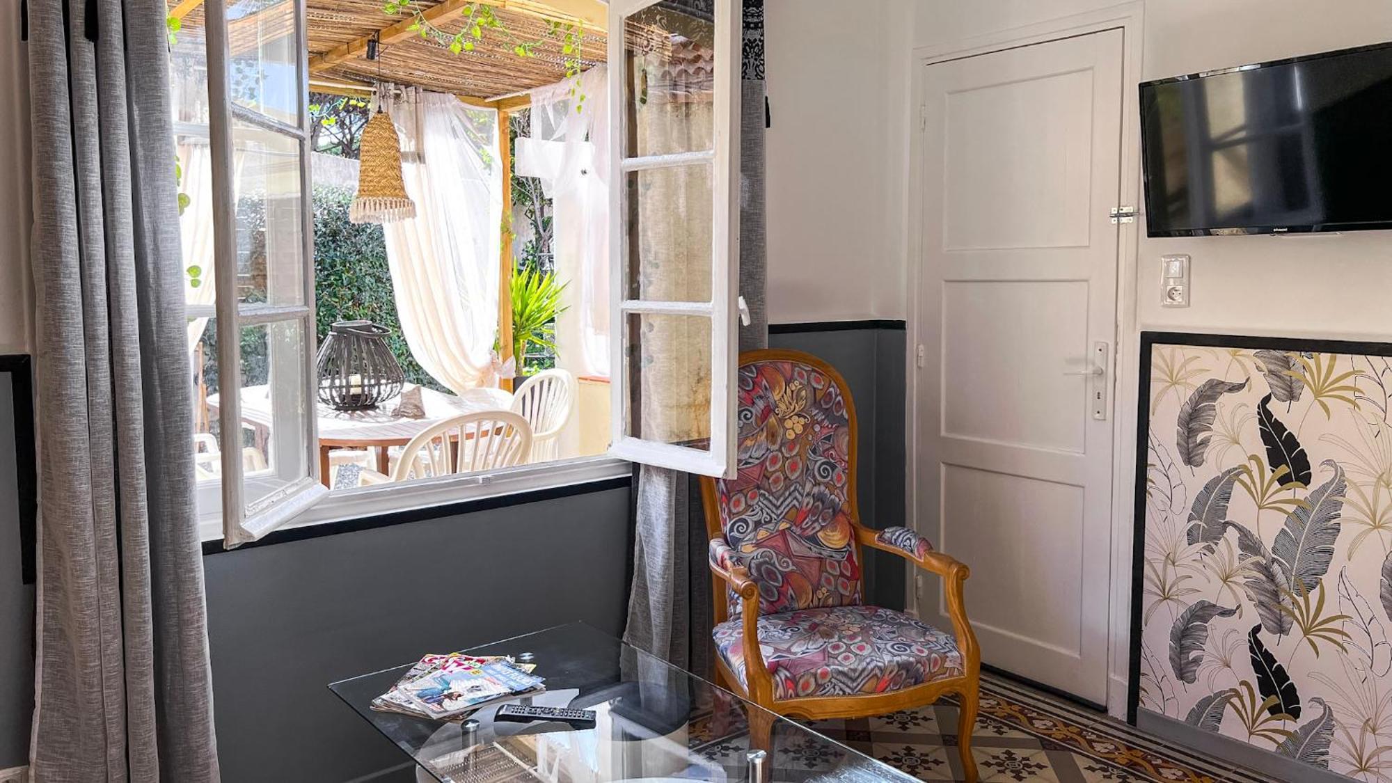 Reve D'Azur, 2 Chambres, Maison Julia En Bord De Mer A La Nartelle, Piscine Partagee, Parking & Terrasse Bbq, Wifi Et Draps Inclus Plage A Pied Сен Максим Екстериор снимка