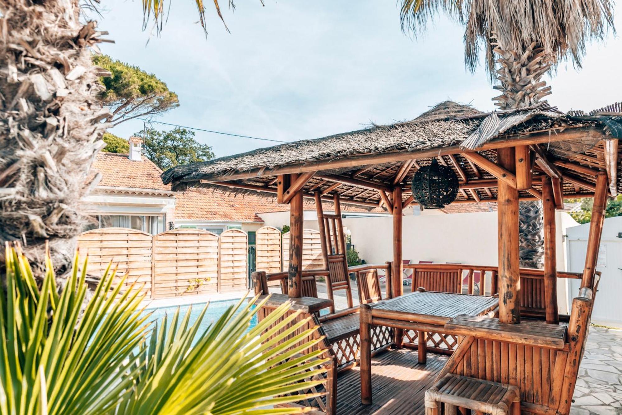 Reve D'Azur, 2 Chambres, Maison Julia En Bord De Mer A La Nartelle, Piscine Partagee, Parking & Terrasse Bbq, Wifi Et Draps Inclus Plage A Pied Сен Максим Екстериор снимка