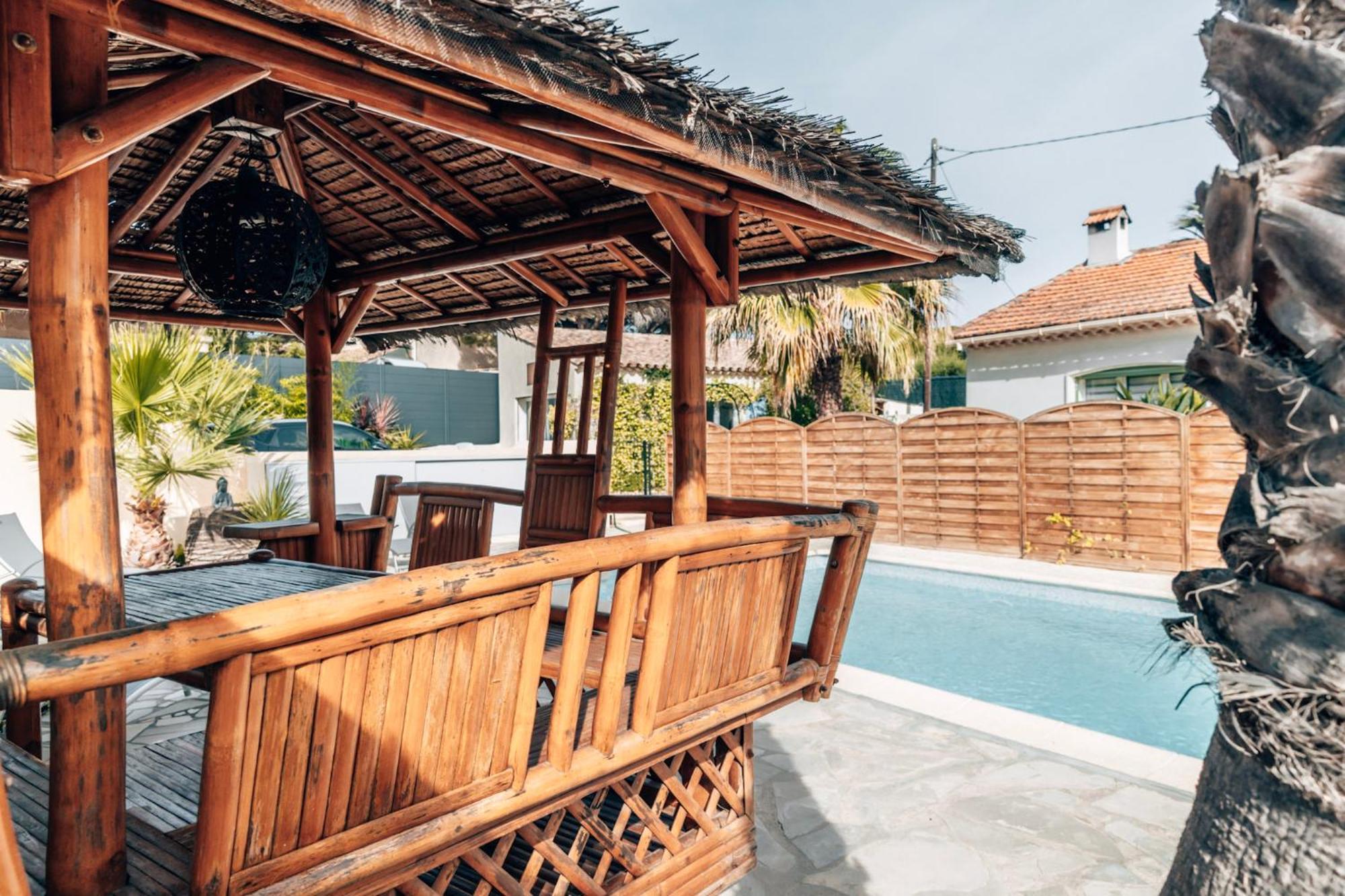 Reve D'Azur, 2 Chambres, Maison Julia En Bord De Mer A La Nartelle, Piscine Partagee, Parking & Terrasse Bbq, Wifi Et Draps Inclus Plage A Pied Сен Максим Екстериор снимка