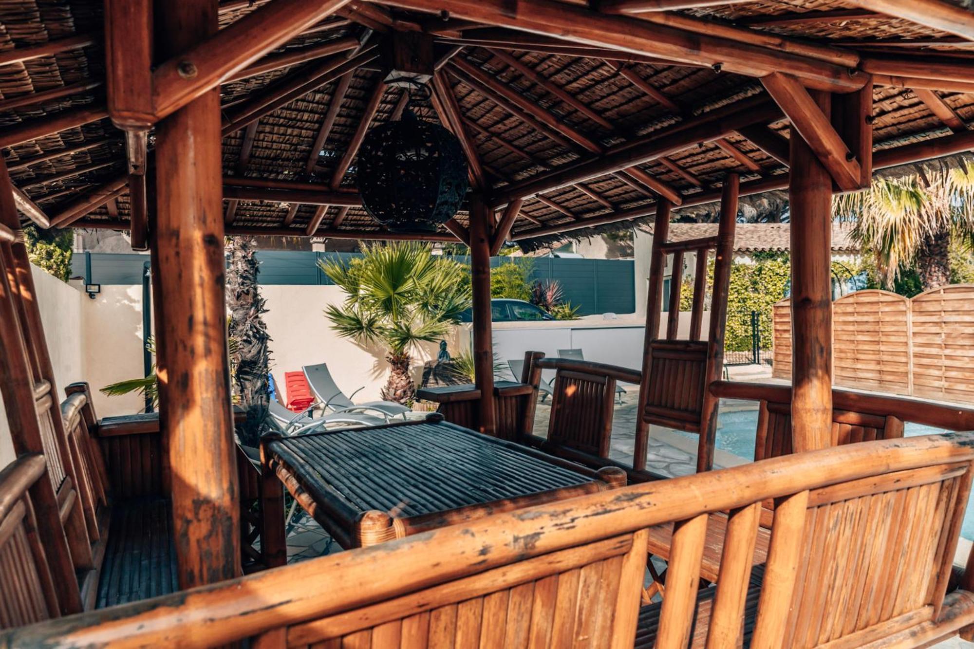 Reve D'Azur, 2 Chambres, Maison Julia En Bord De Mer A La Nartelle, Piscine Partagee, Parking & Terrasse Bbq, Wifi Et Draps Inclus Plage A Pied Сен Максим Екстериор снимка